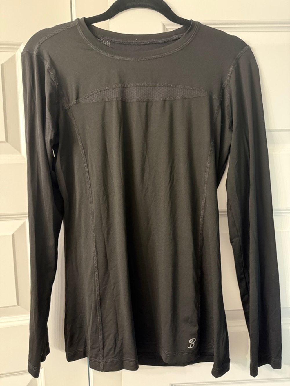 Sofibella Women’s Black Tennis Long-Sleeve Performance Tee